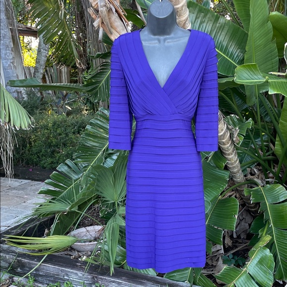 Adrianna Papell Dresses & Skirts - Adriana Papel knit dress